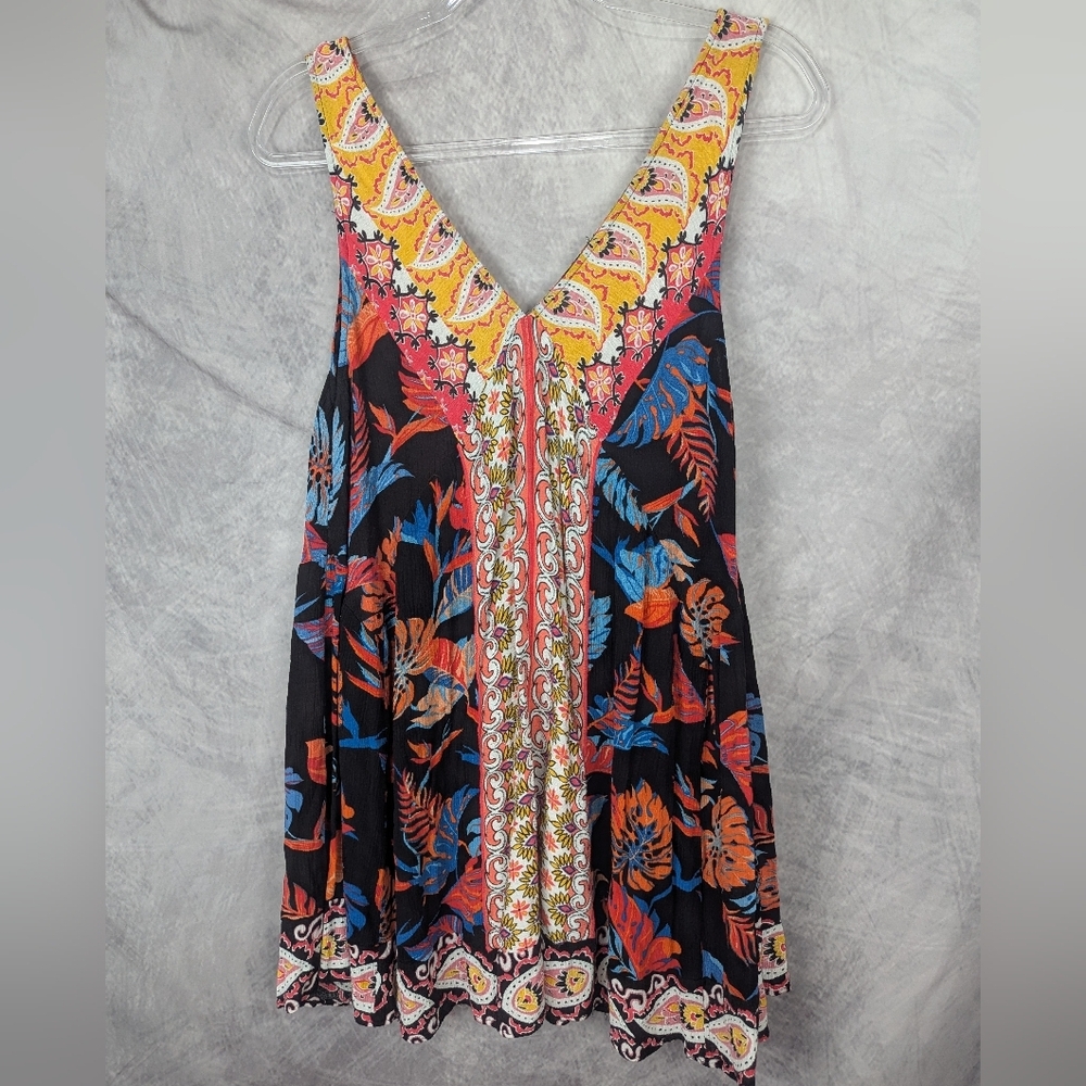 Umgee Small Boho Sleeveless V-Neck Blouse